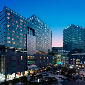 Отель Courtyard By Marriott Times Square, Сеул