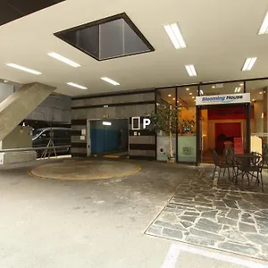 3* Apartahotel Blooming House Residencia